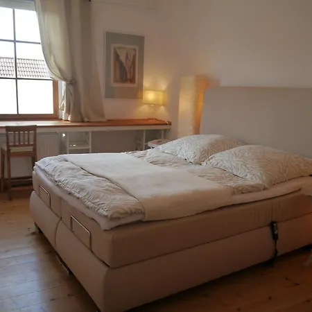 Haus Vincent Stralsund Ferienwohnungen Mit Eigenen Parkplaetzen Camera foto
