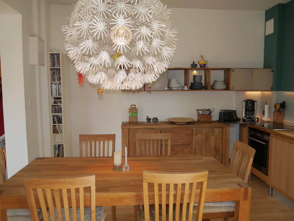 Haus Vincent Mit Eigenen Parkplaetzen Stralsund
