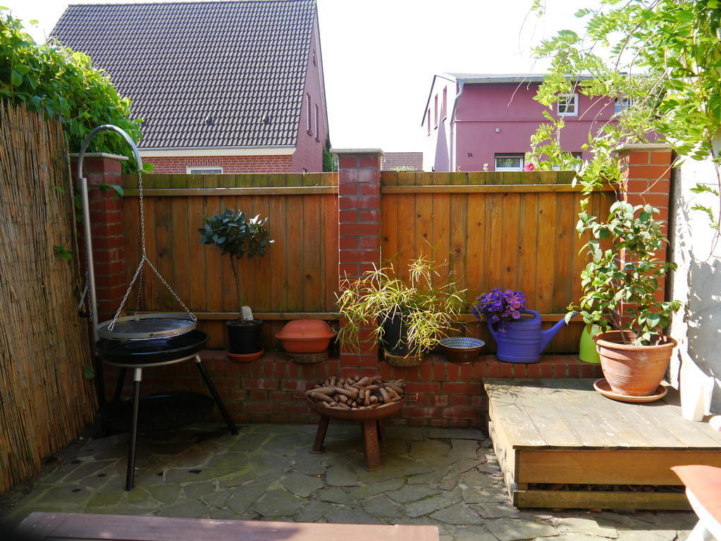 Haus Vincent Mit Eigenen Parkplaetzen Stralsund